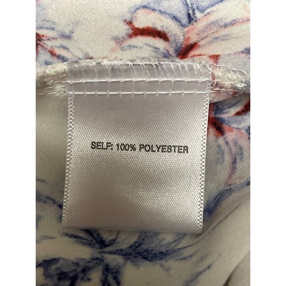 Rose + Olive White V-Neck Floral Flutter Sleeve Conceal Button Blouse Women's 2X - Picture 7 of 8